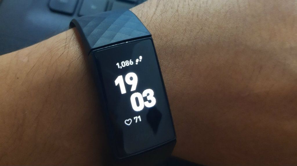 Fitbit Charge 4