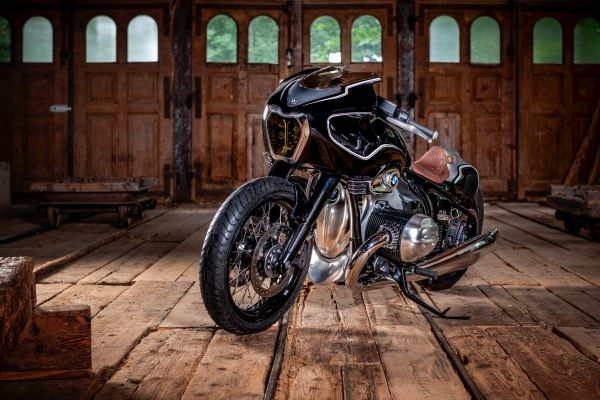 BMW Motorrad presenta una nueva motocicleta: la Blechmann R 18