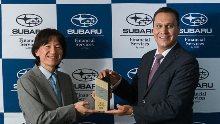 Subaru busca el respaldo de Toyota