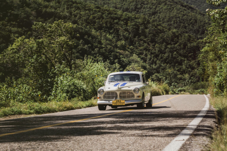 “Driving La Carrera, Rally Brothers” Una película documental