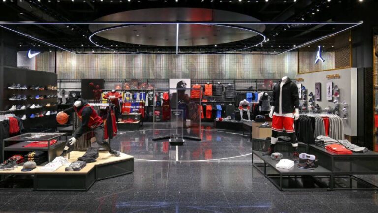 Nike abre nueva tienda en Plaza Satélite