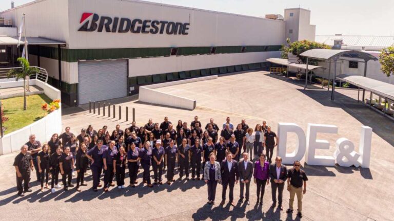 Bridgestone recibe a mujeres en su planta Cuernavaca
