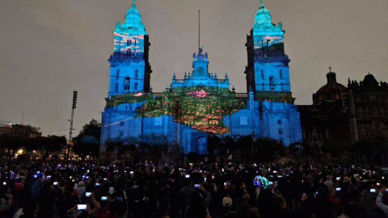 Luz sobre piedra: Maizz Visual transforma el Zócalo en una experiencia inmersiva
